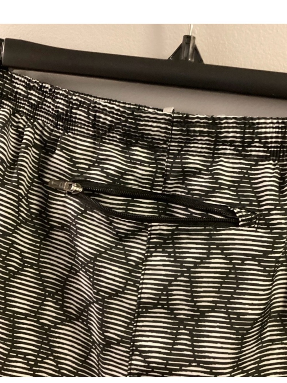 Nike Dri-FIT Running Shorts Black White Pattern Women’s Size Medium - Picture 3 of 14